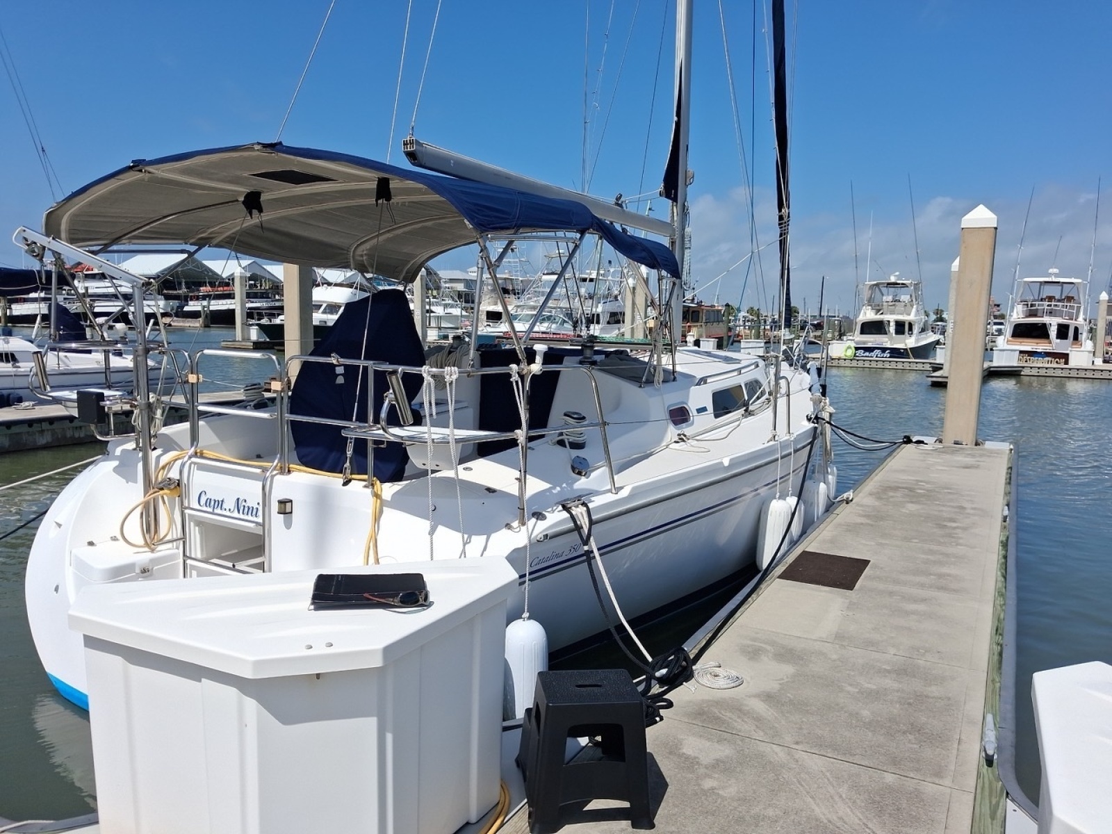 2005 Catalina 350