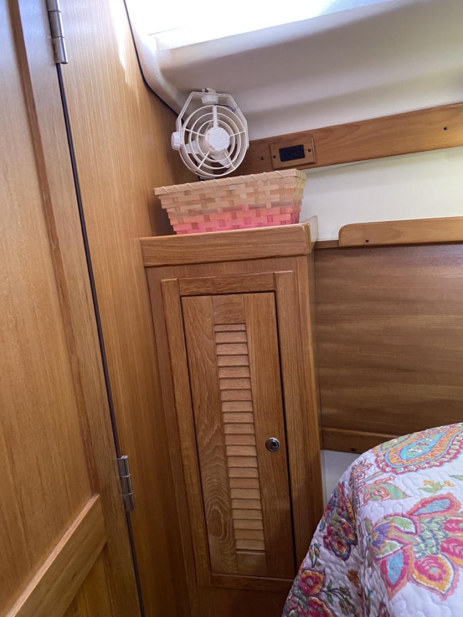 2005 Catalina 350