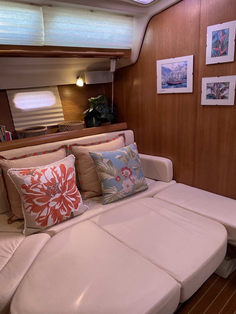 Capt. Nini Yacht Photos Pics 