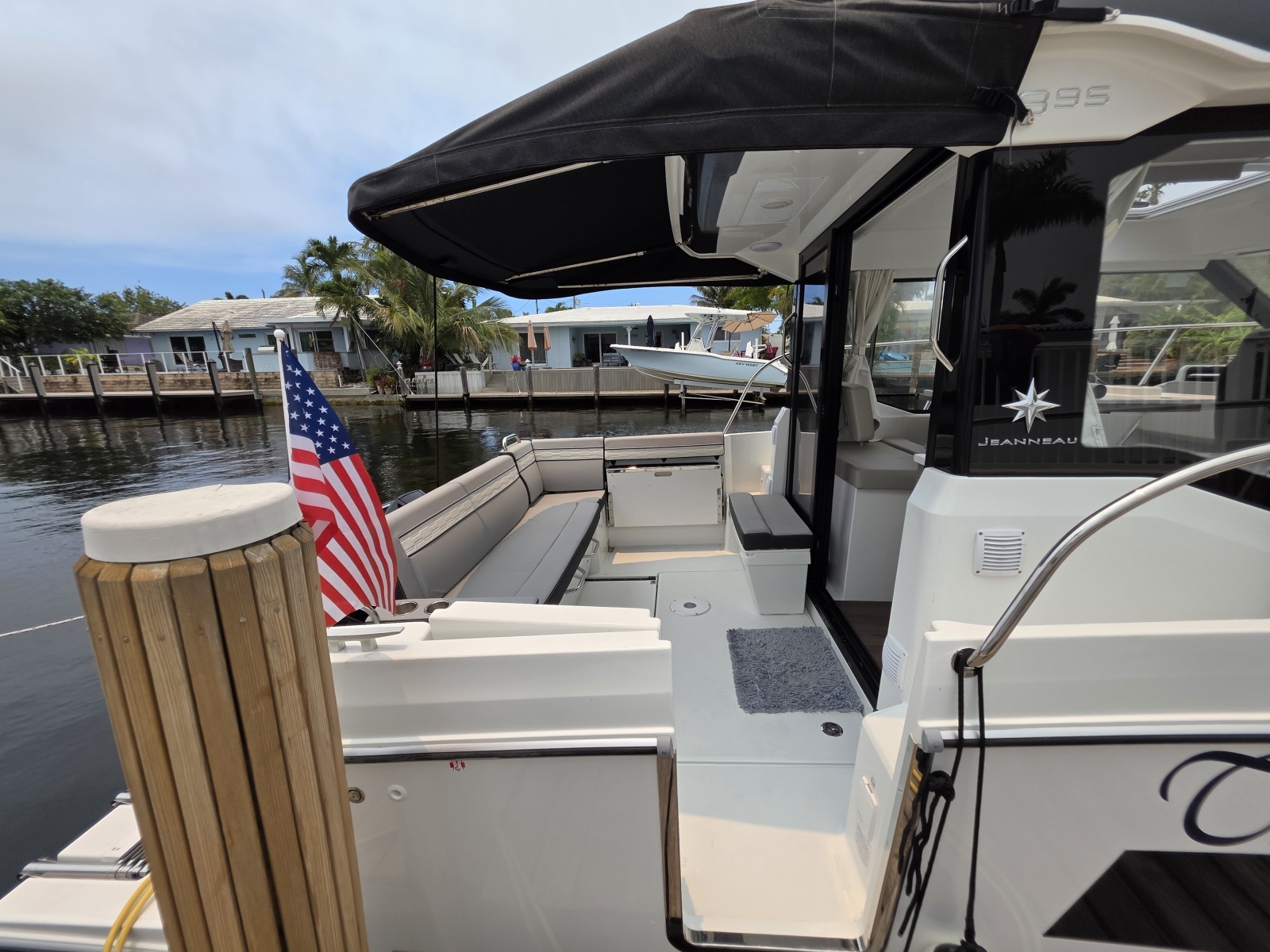 2025 Jeanneau NC 895 Series 2