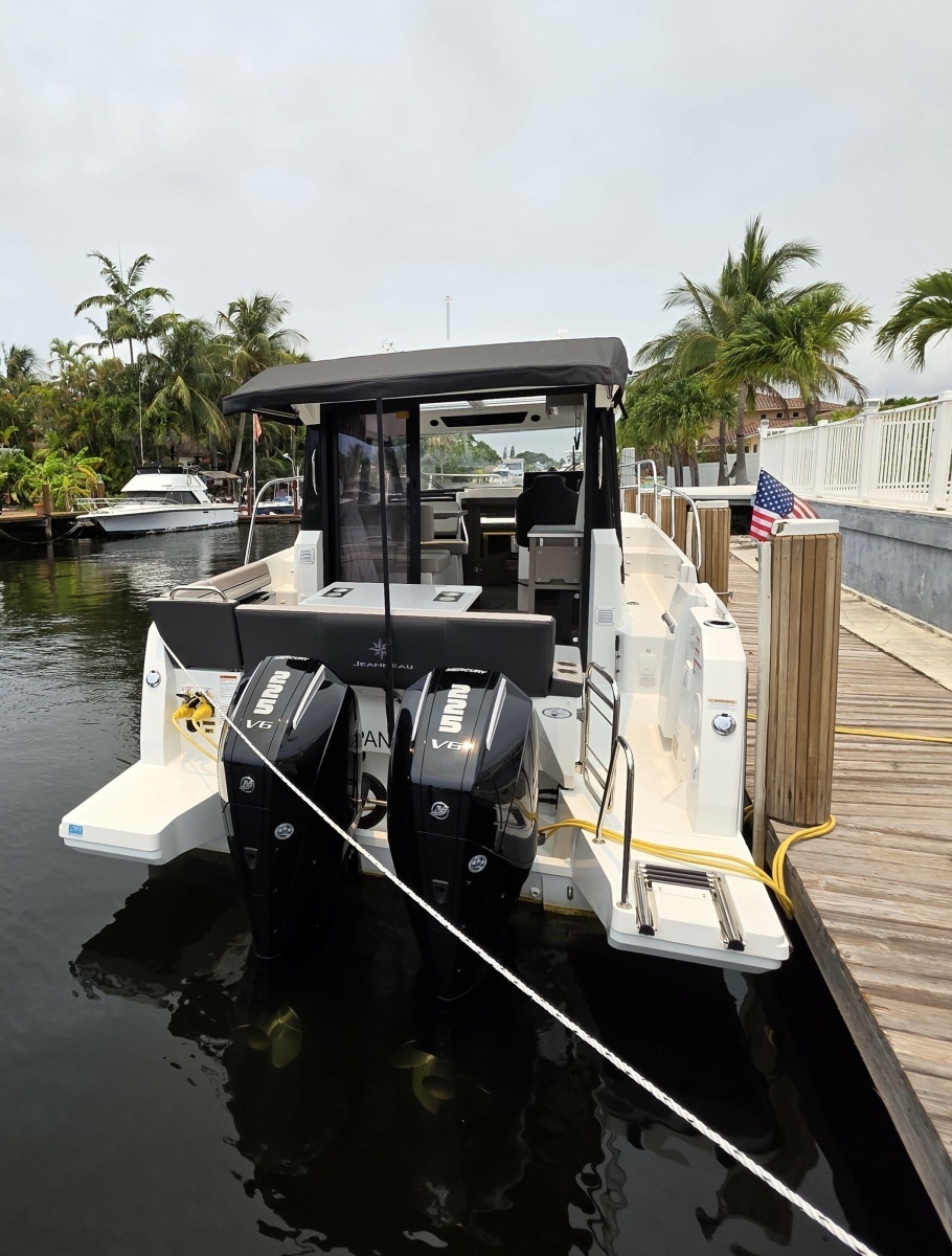 2025 Jeanneau NC 895 Series 2
