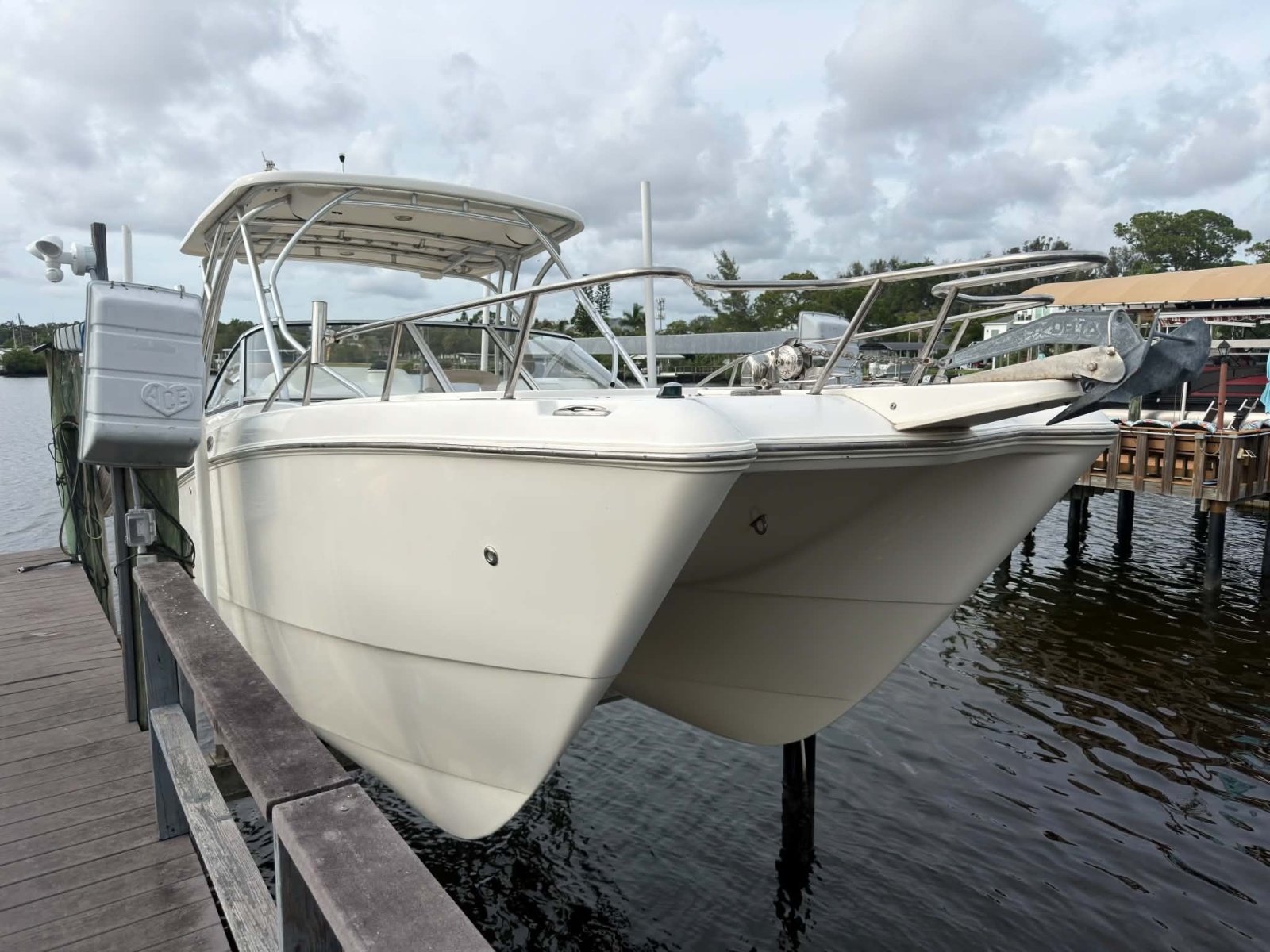 2015 World Cat 255 DC