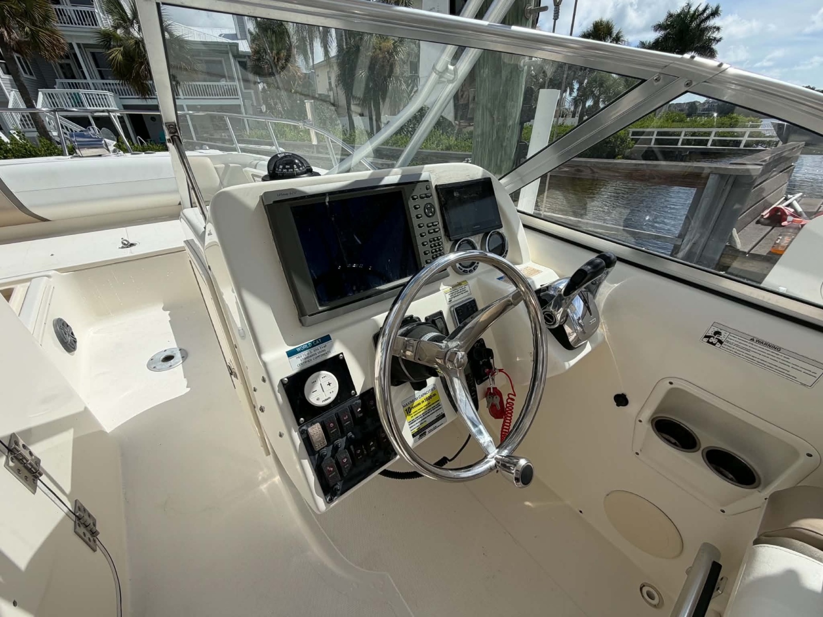 2015 World Cat 255 DC