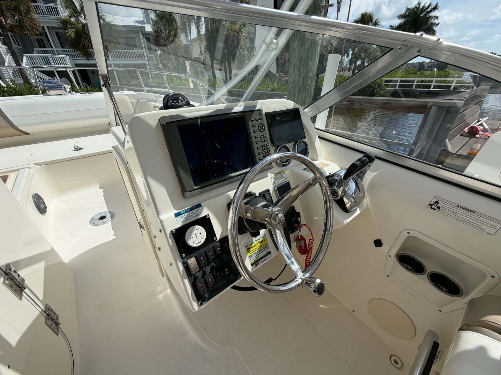2015 World Cat 255 DC