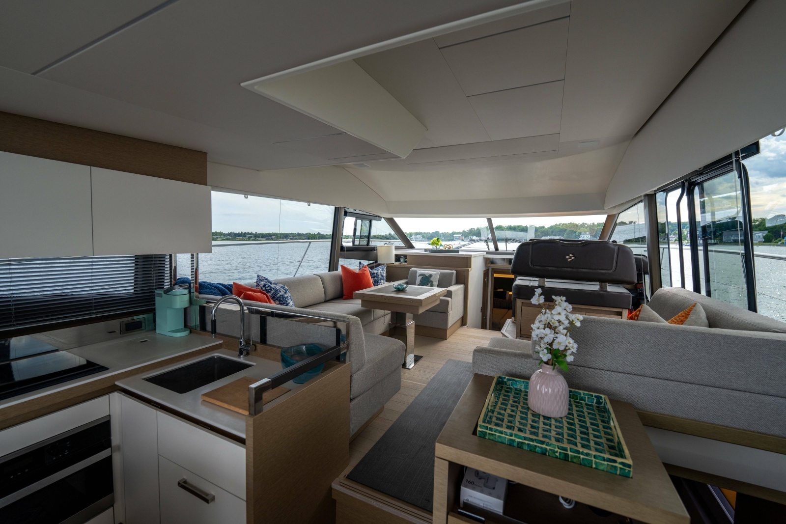 2022 Prestige 520