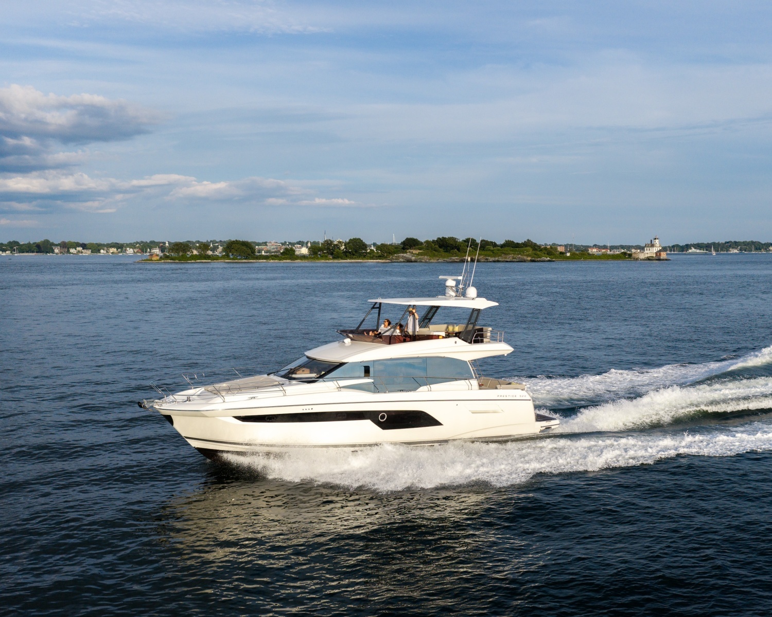 2022 Prestige 520