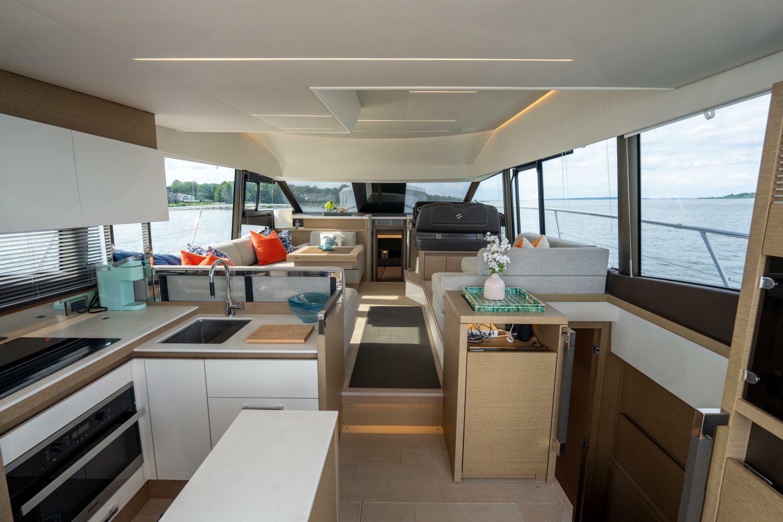 2022 Prestige 520