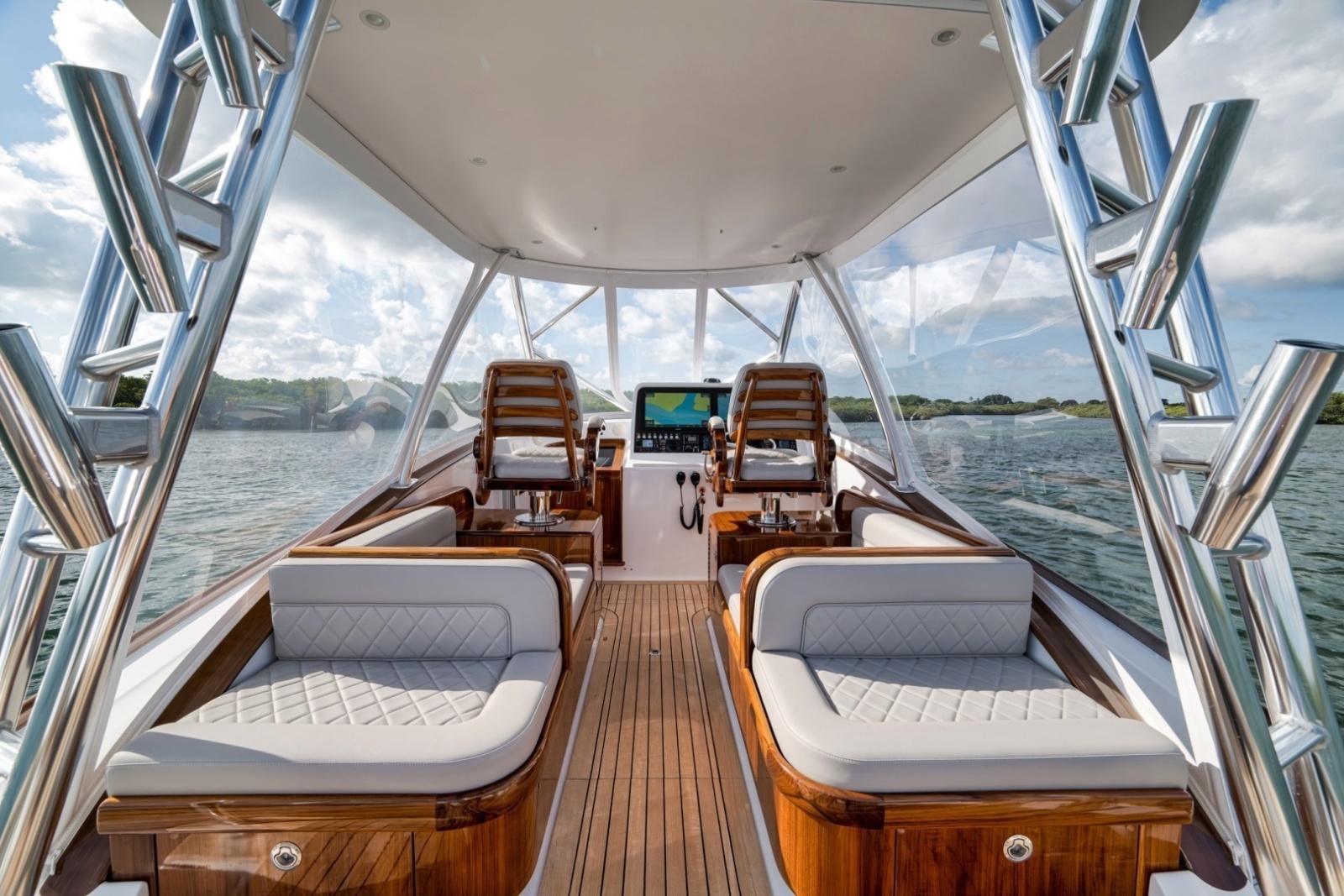 2022 Winter Custom Yachts 38 Walk Around
