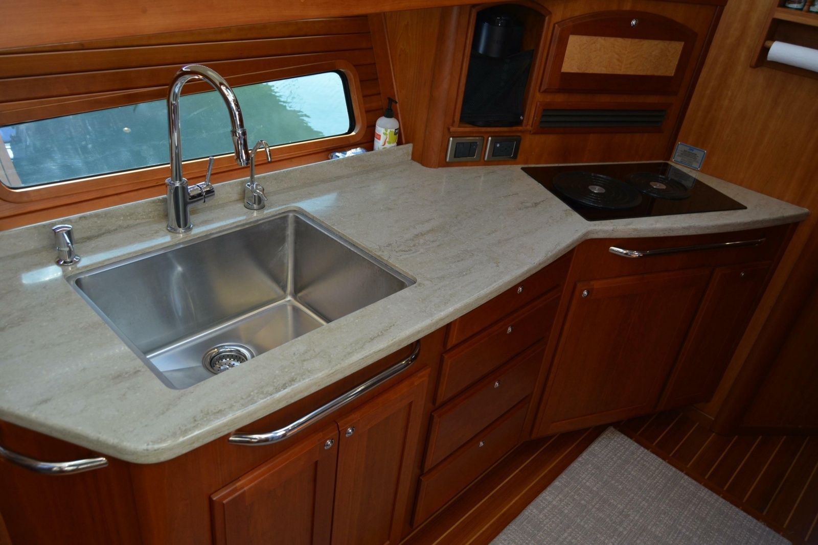 2012 Sabre 48 Salon Express