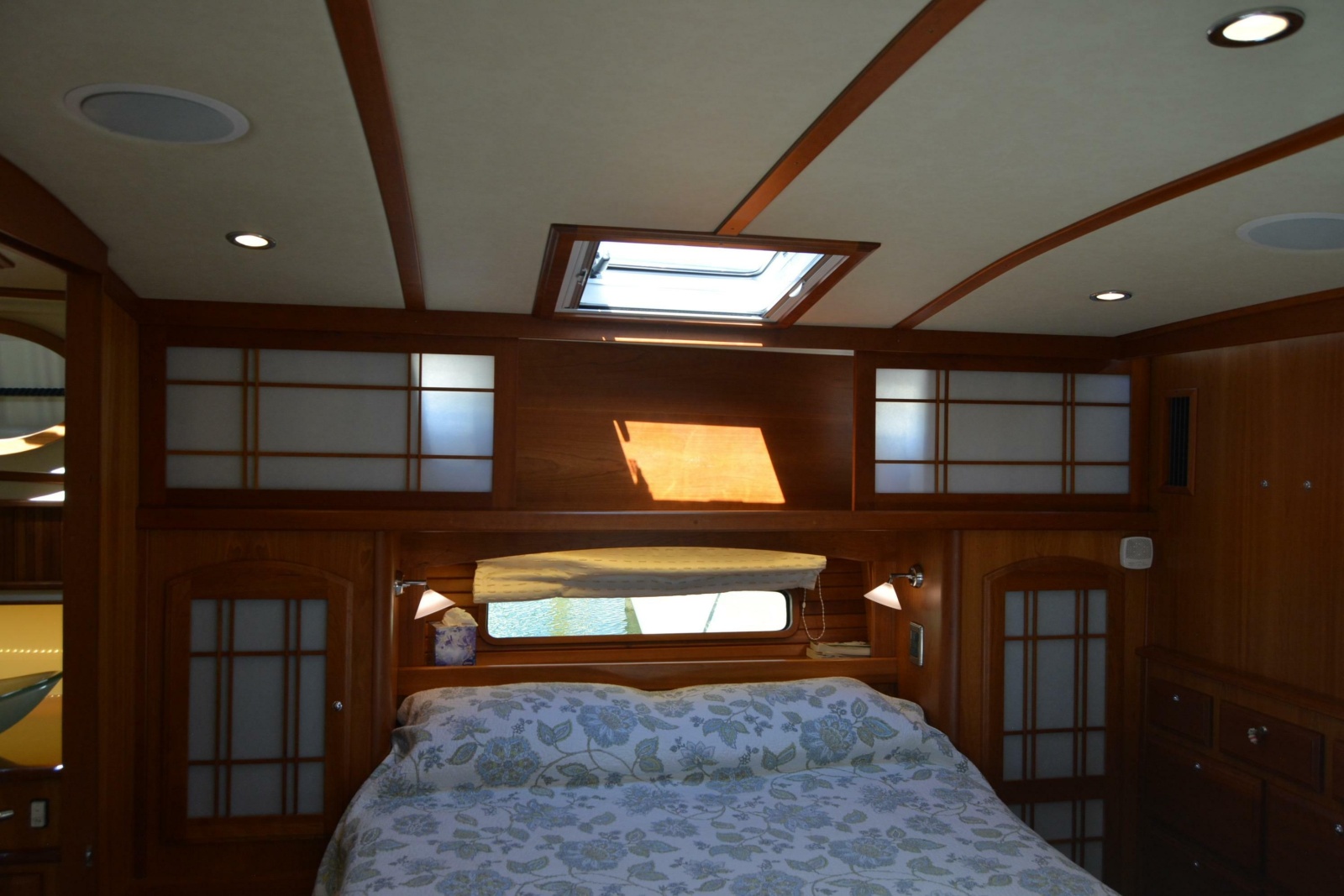2012 Sabre 48 Salon Express
