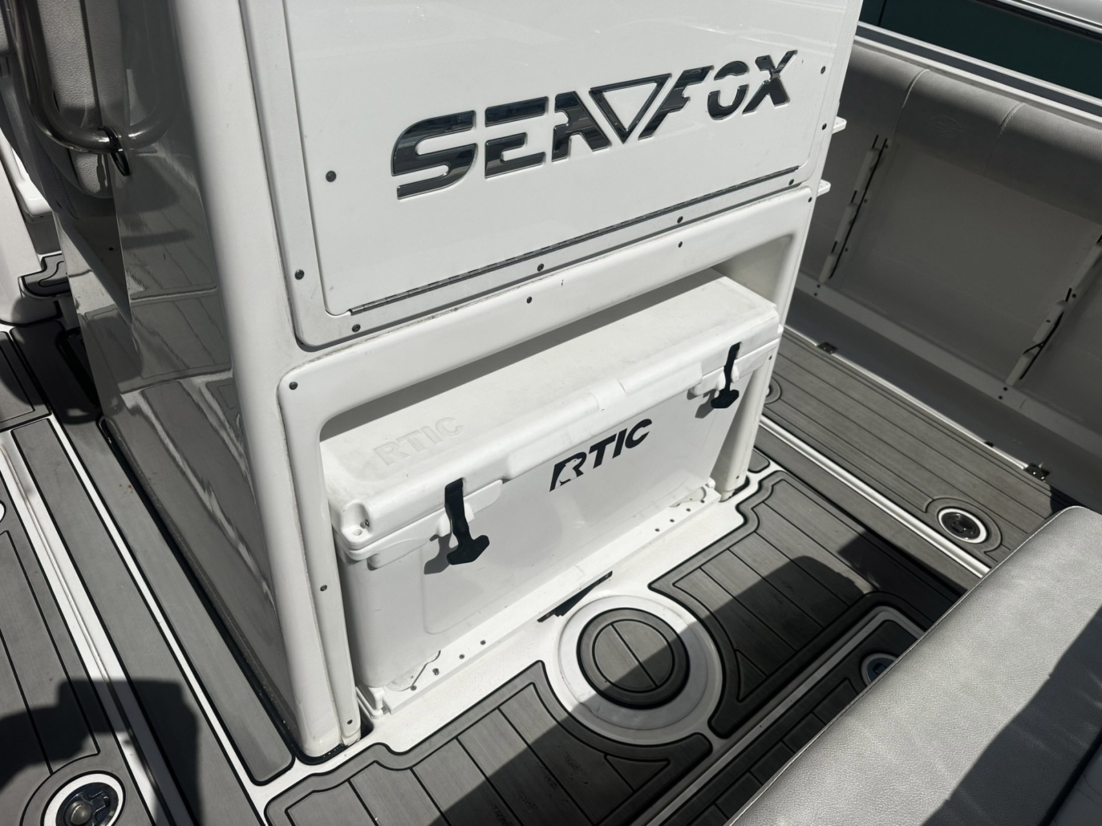 2022 Sea Fox 