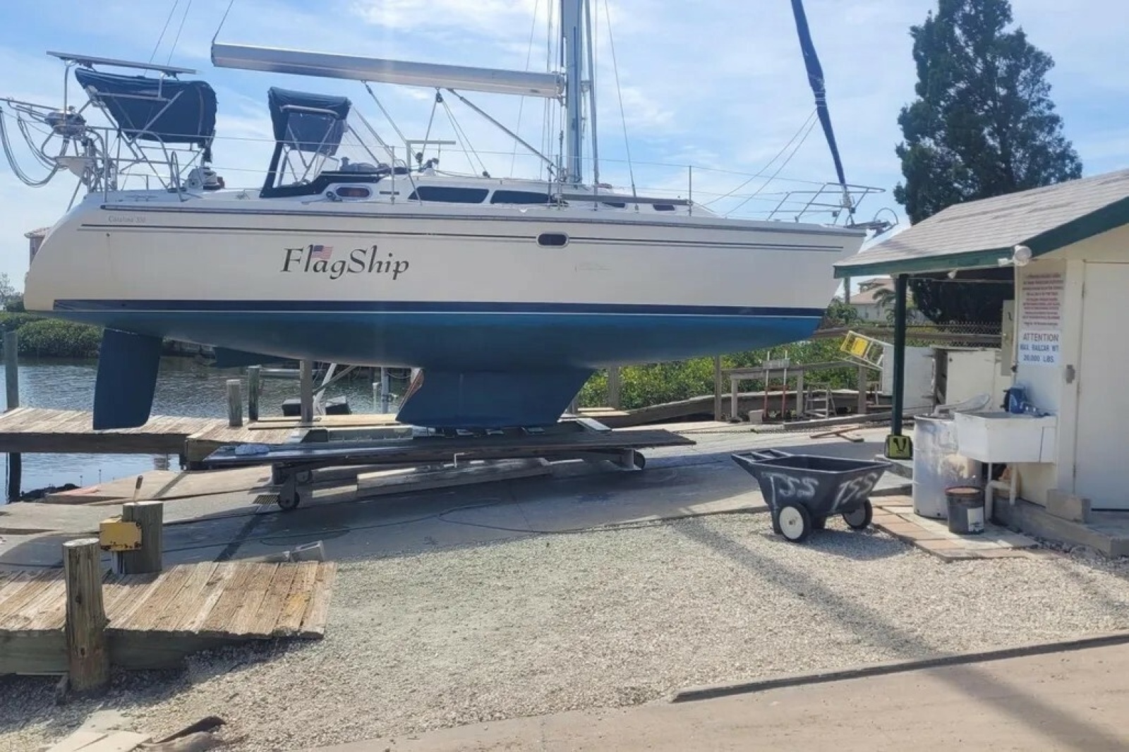 2005 Catalina 350