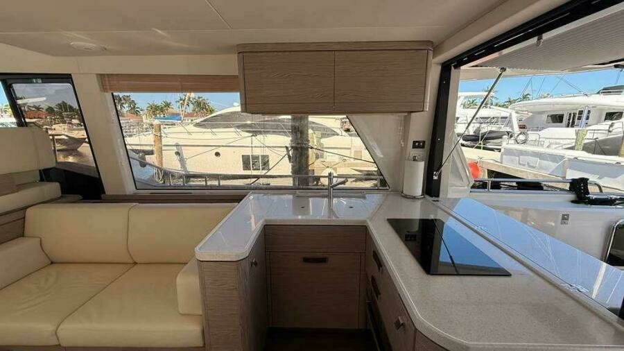 2024 Greenline 48 Fly Hybrid