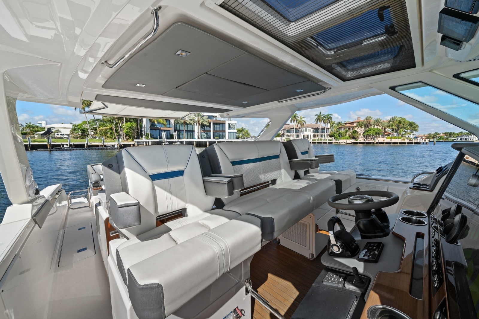 2020 Tiara Yachts 