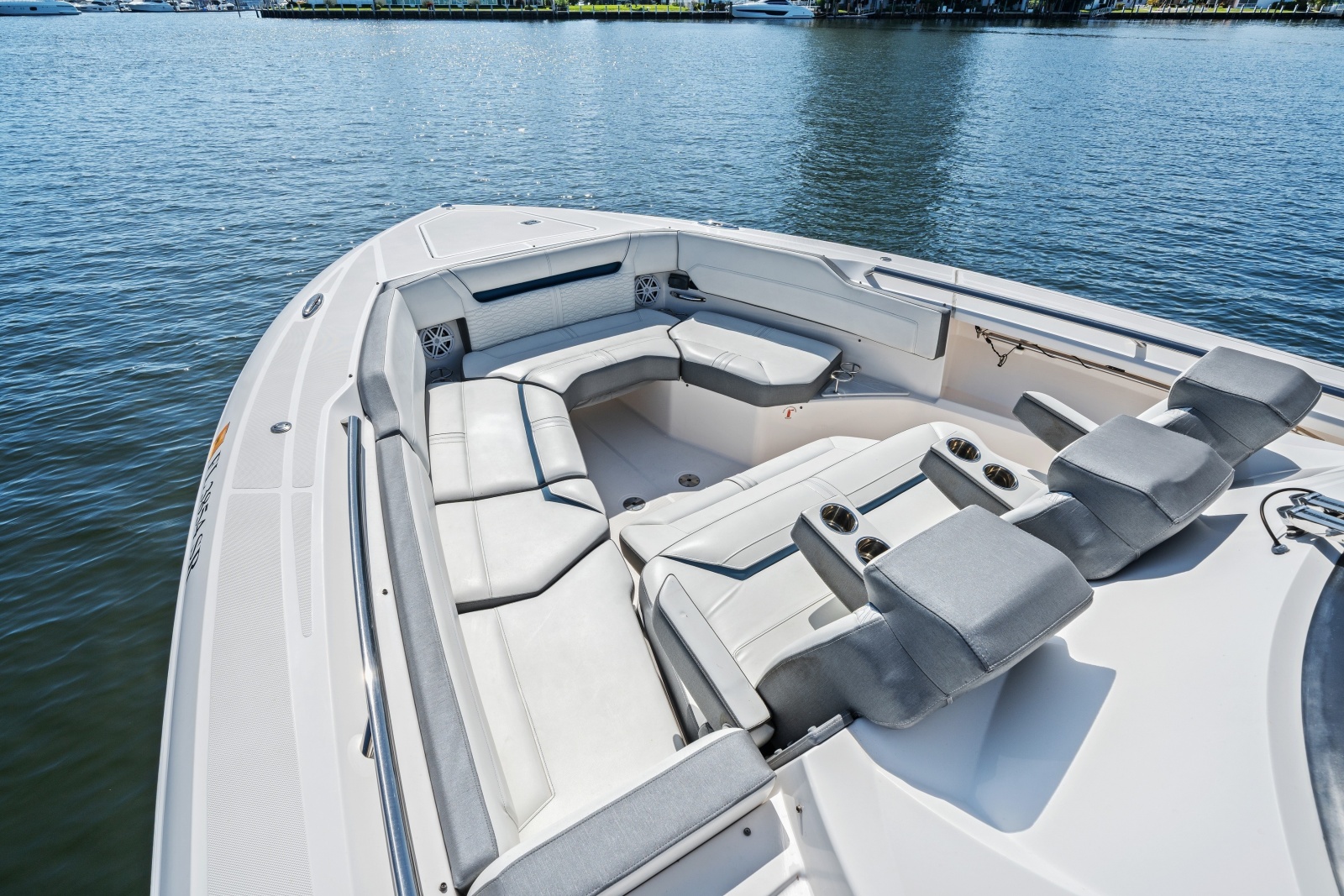 2020 Tiara Yachts 