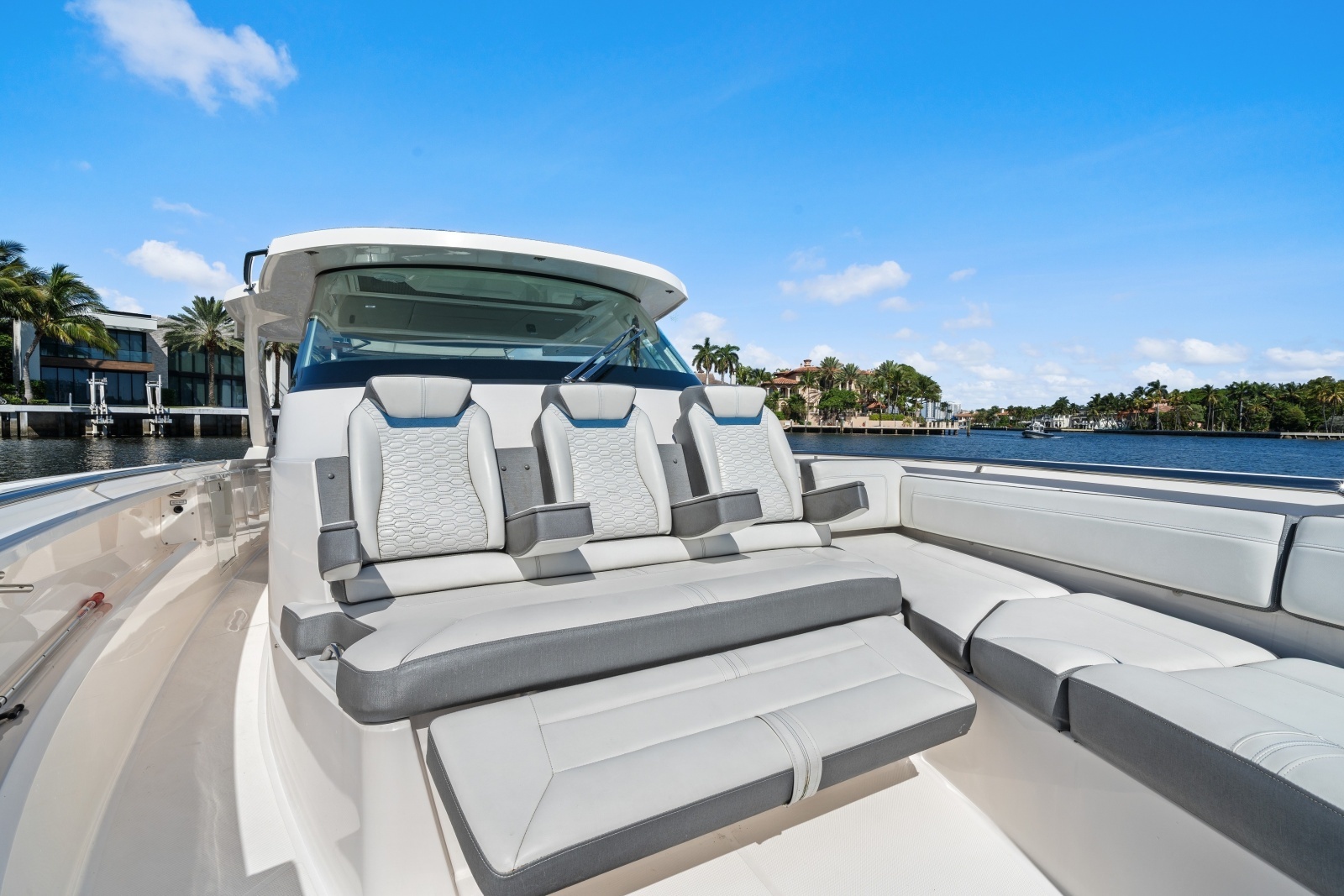 2020 Tiara Yachts 