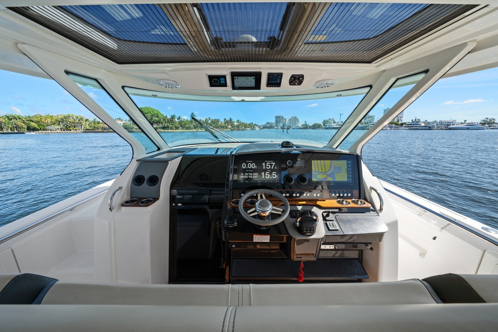 2020 Tiara Yachts 