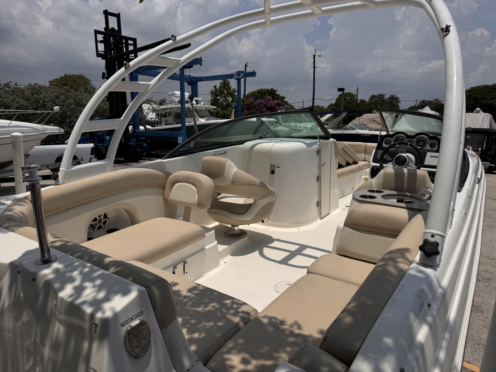 2018 NauticStar 243 DC