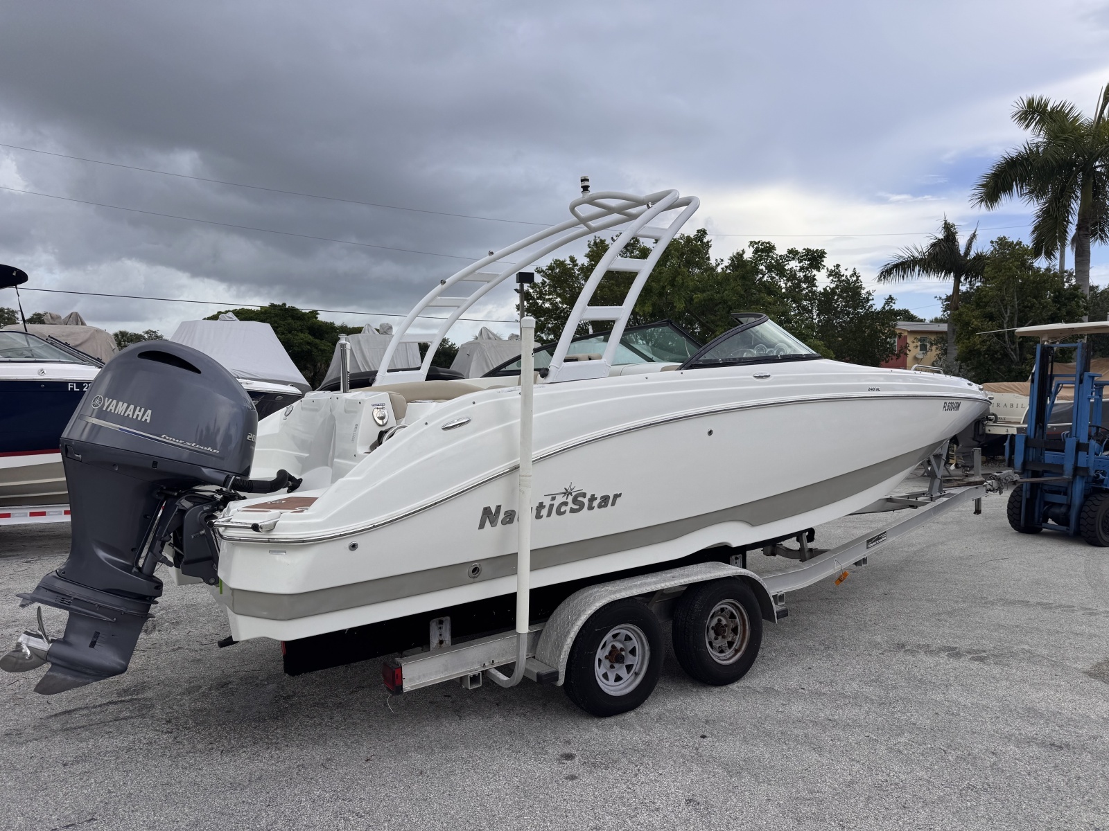2018 NauticStar 243 DC