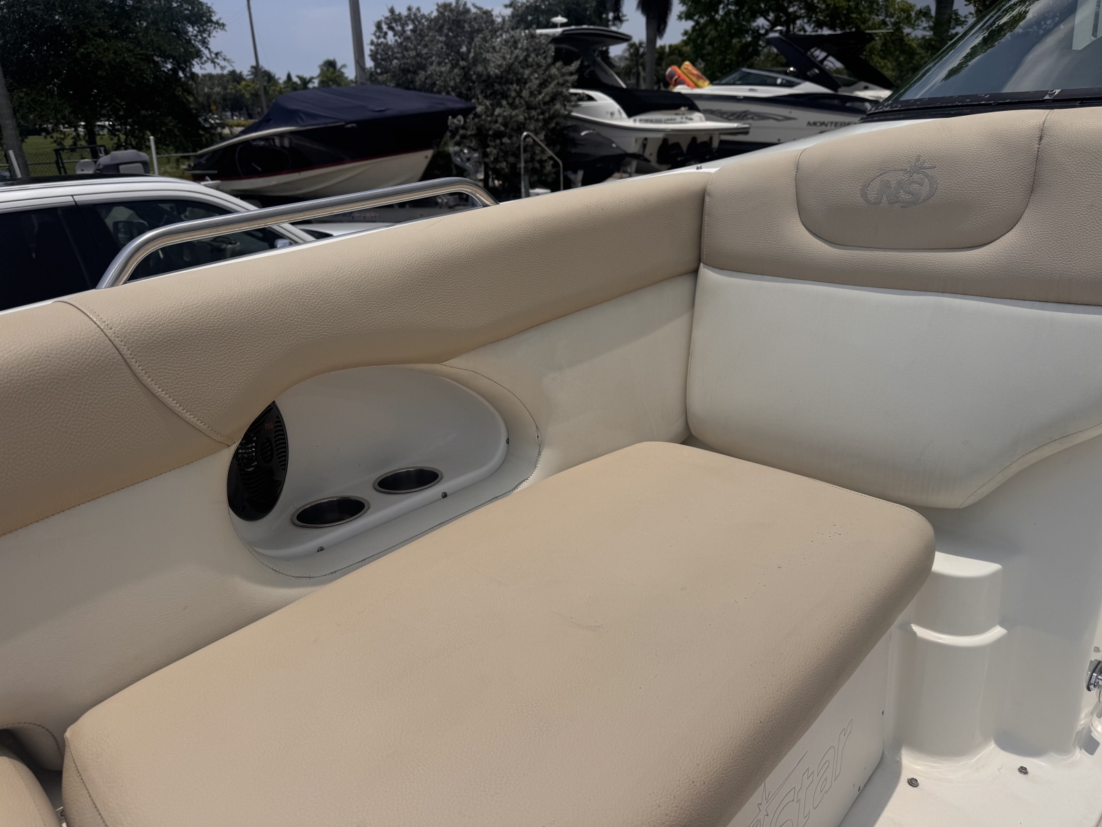 2018 NauticStar 243 DC