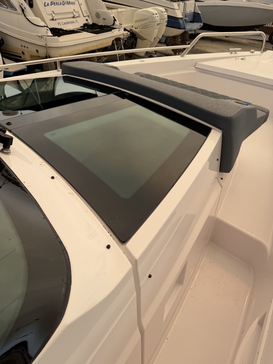 2024 Axopar 37 ST