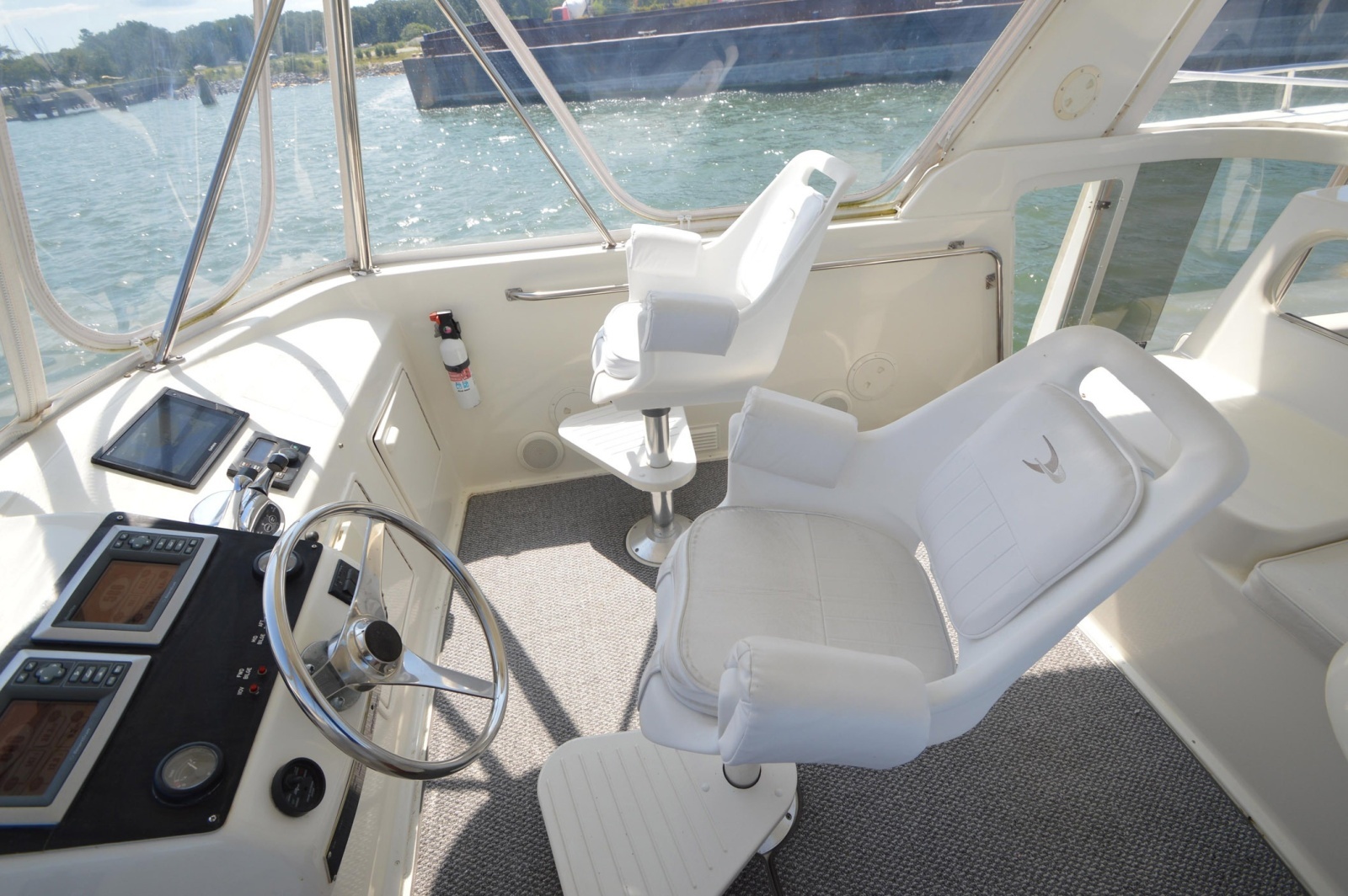 1995 Ocean Cockpit Motor Yacht