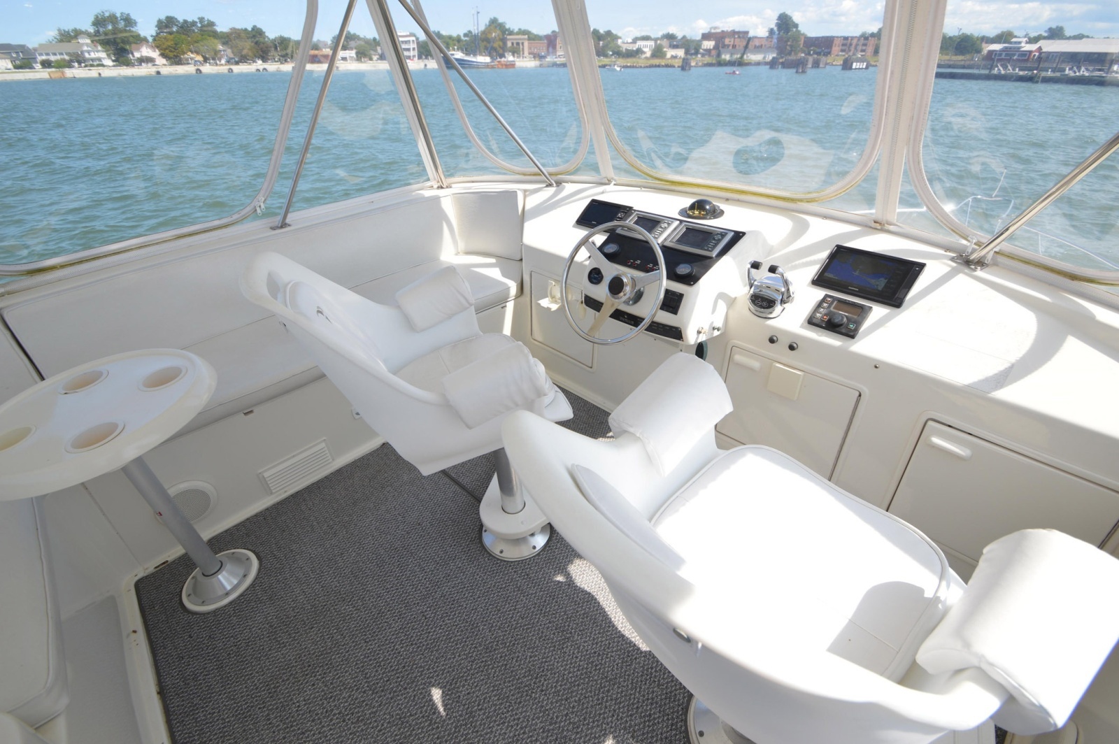1995 Ocean Cockpit Motor Yacht