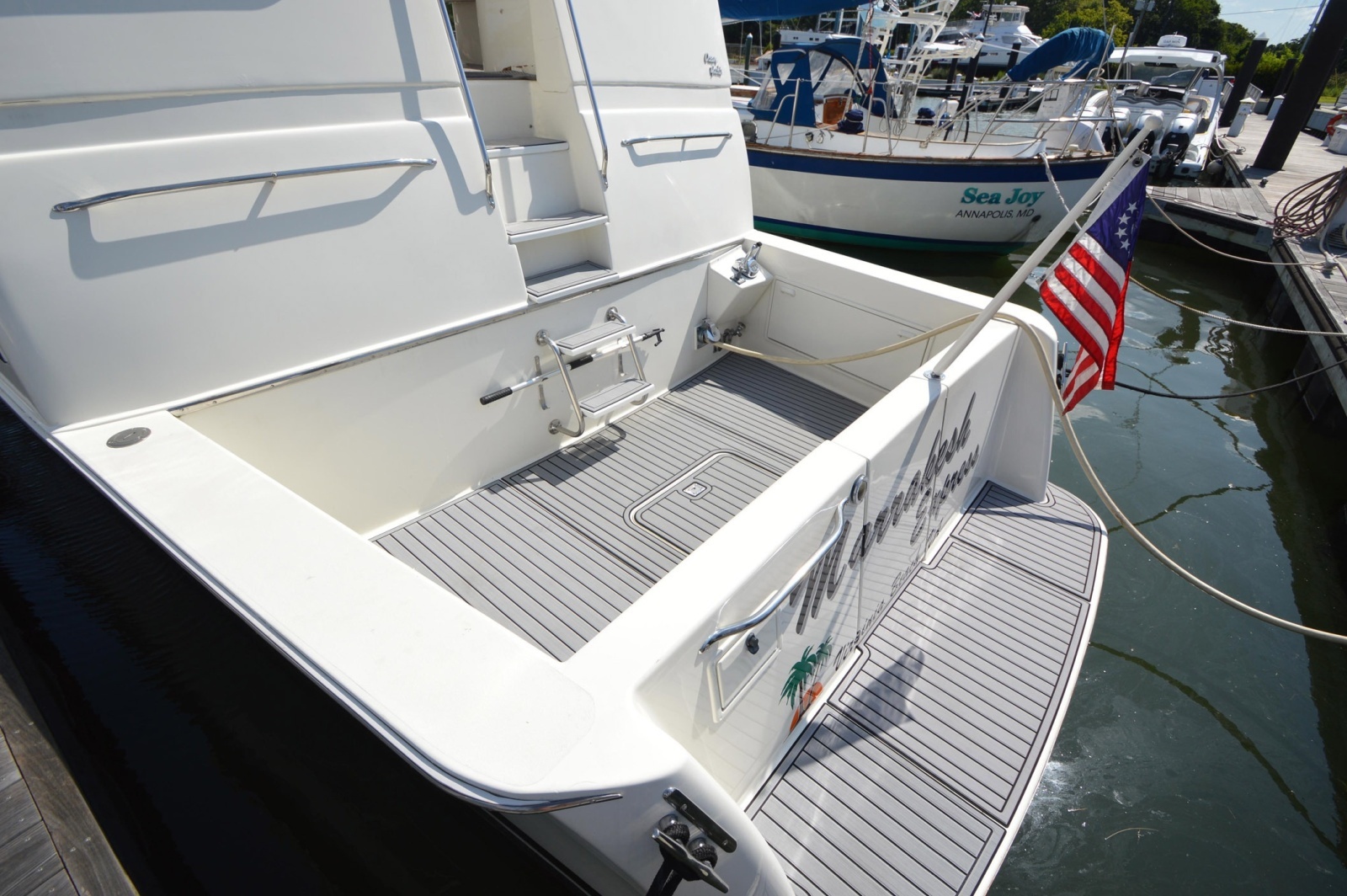 1995 Ocean Cockpit Motor Yacht