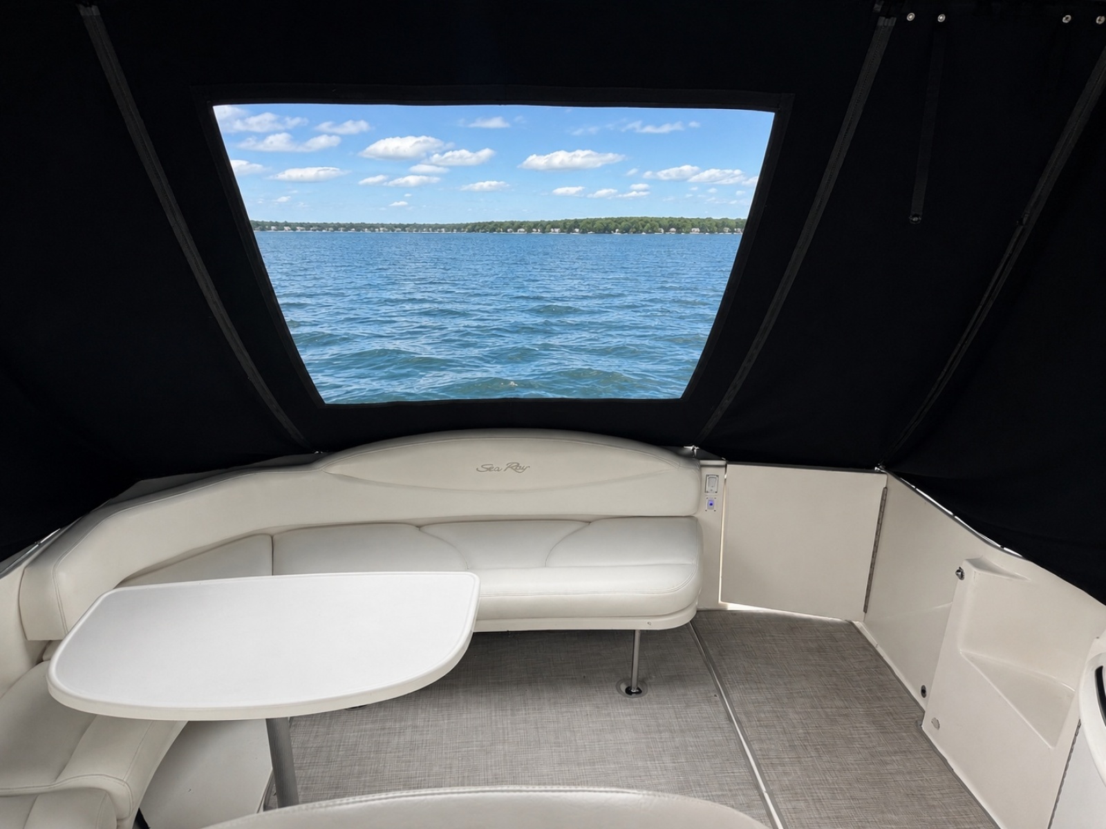 2001 Sea Ray 380 Sundancer