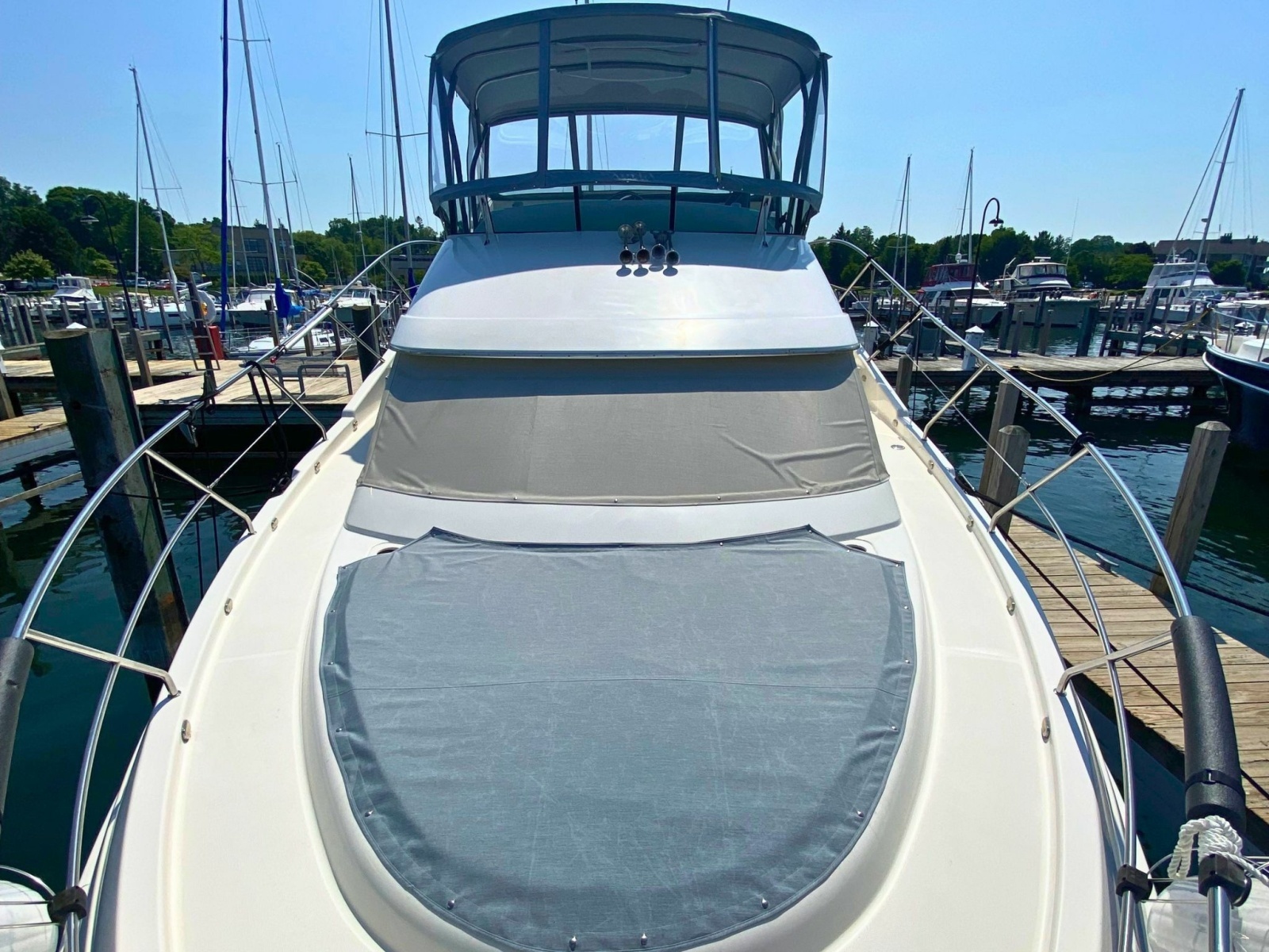 2003 Silverton 39 Motor Yacht