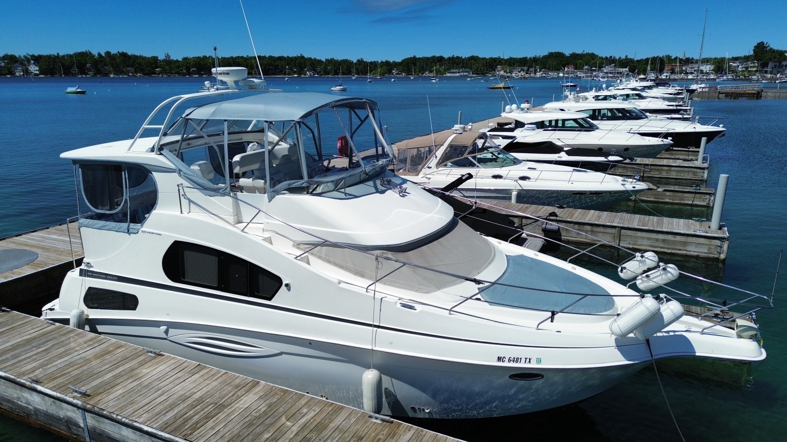 2003 Silverton 39 Motor Yacht