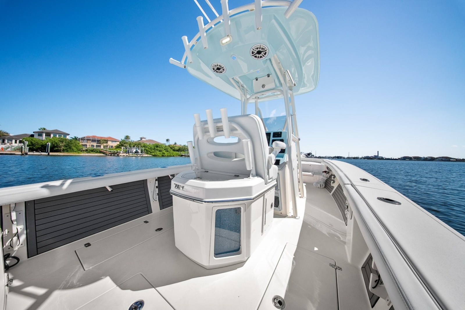 2021 Pathfinder 2700 Open