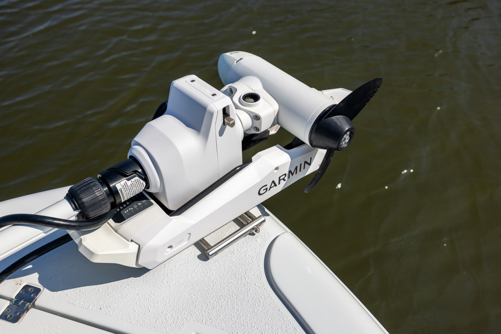 2025 Yellowfin 26 Hybrid
