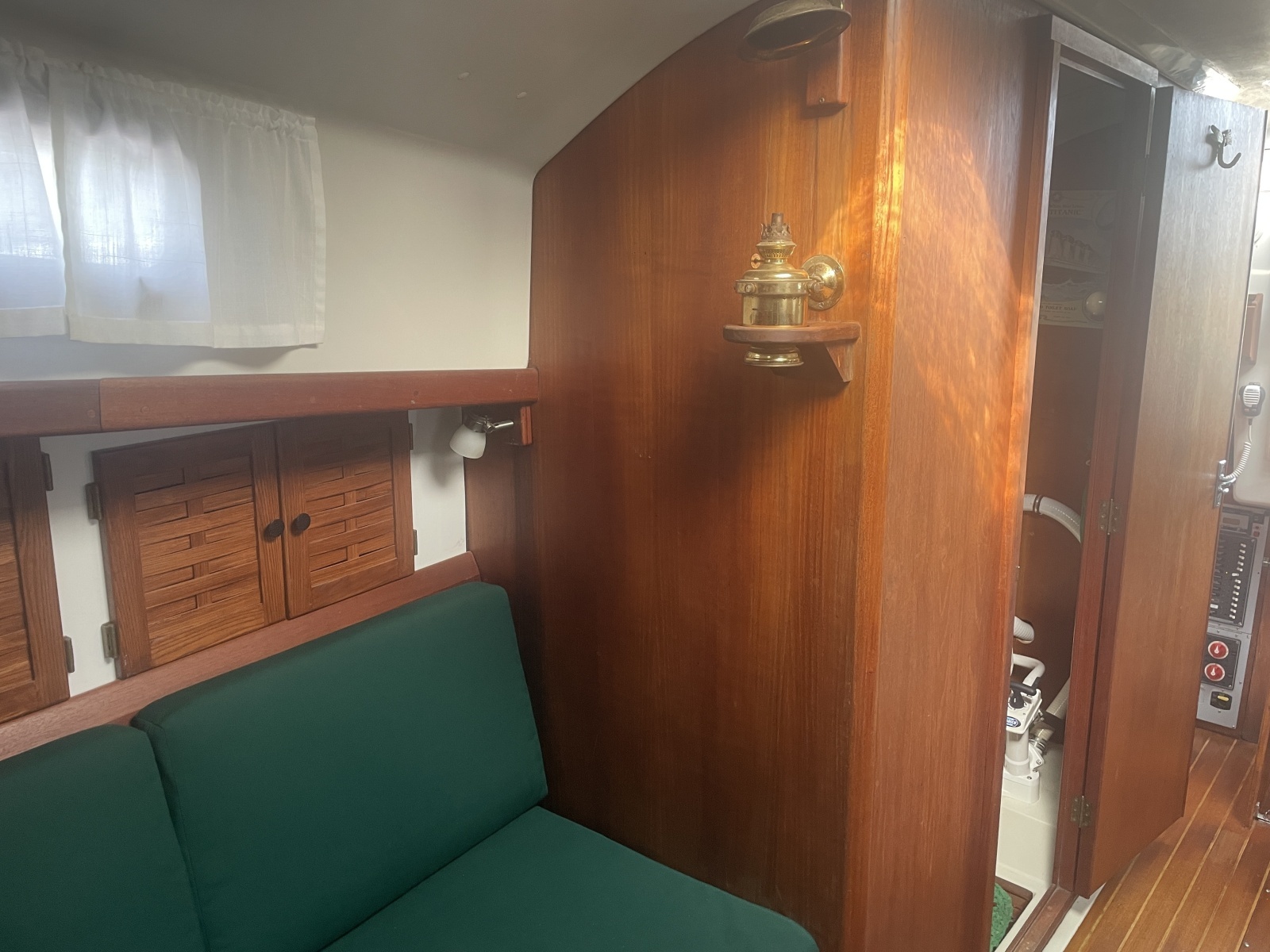 1981 Nonsuch 
