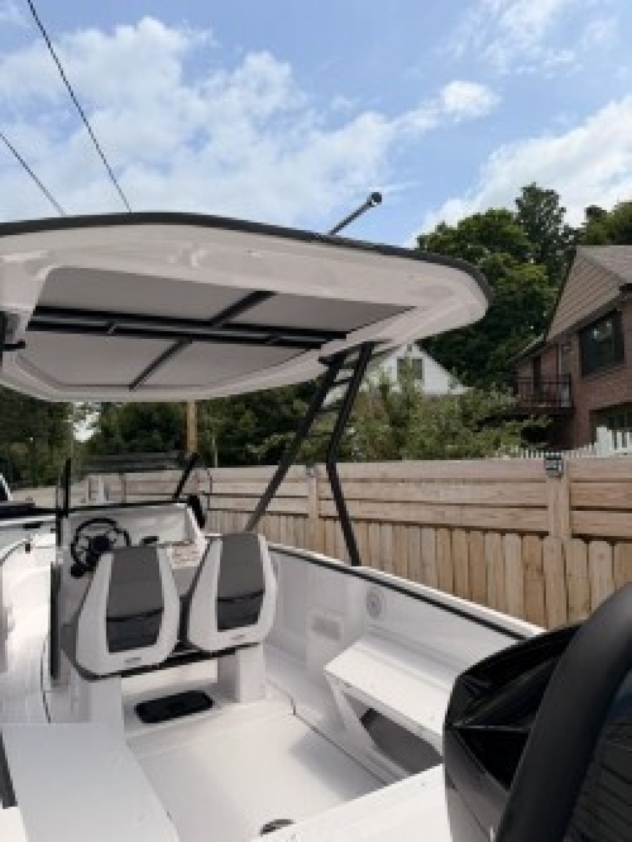 2022 Axopar 22 T-Top