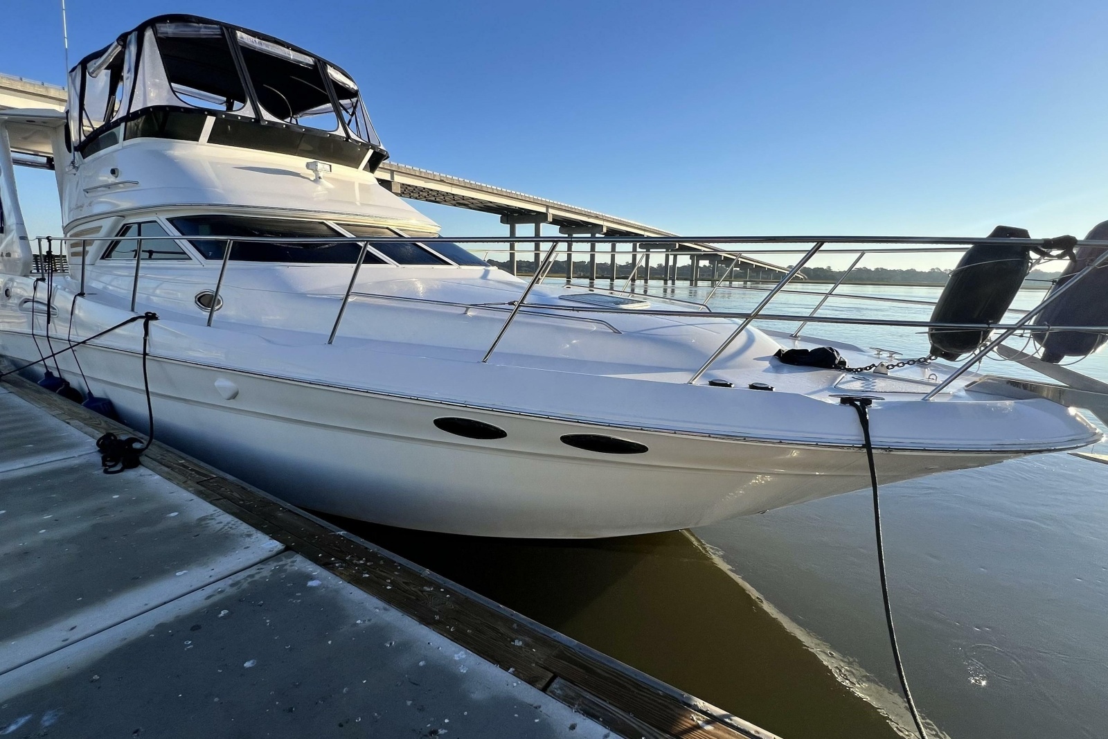 1999 Sea Ray 420 Aft Cabin
