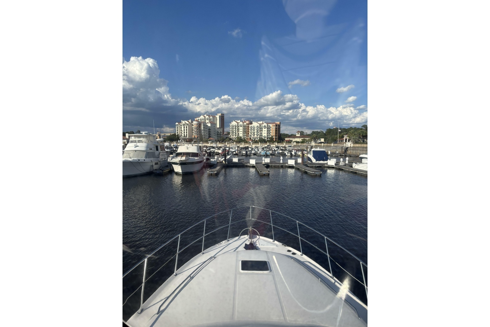 1999 Sea Ray 420 Aft Cabin