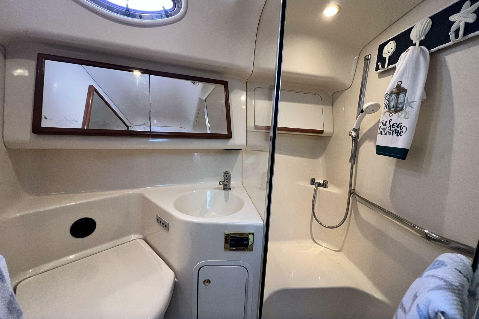 1999 Sea Ray 420 Aft Cabin