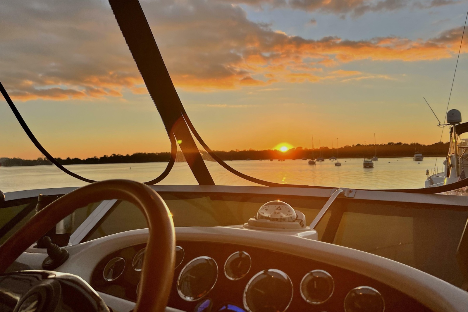 1999 Sea Ray 420 Aft Cabin