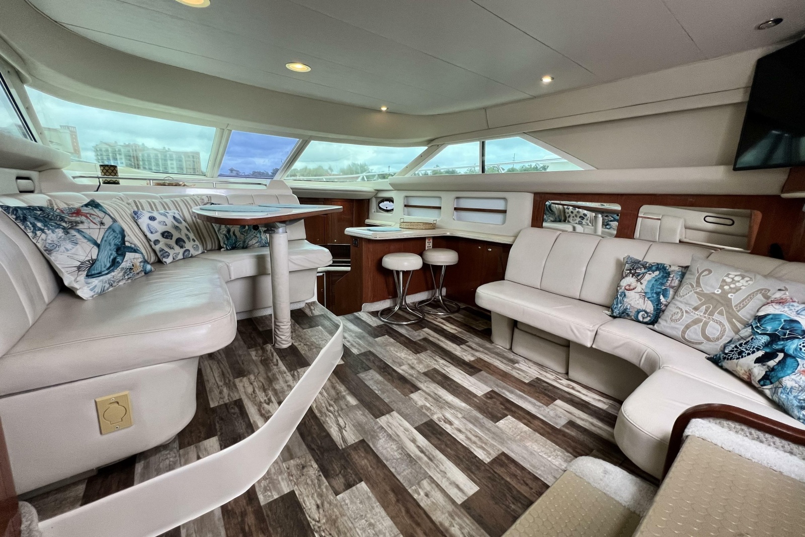 1999 Sea Ray 420 Aft Cabin