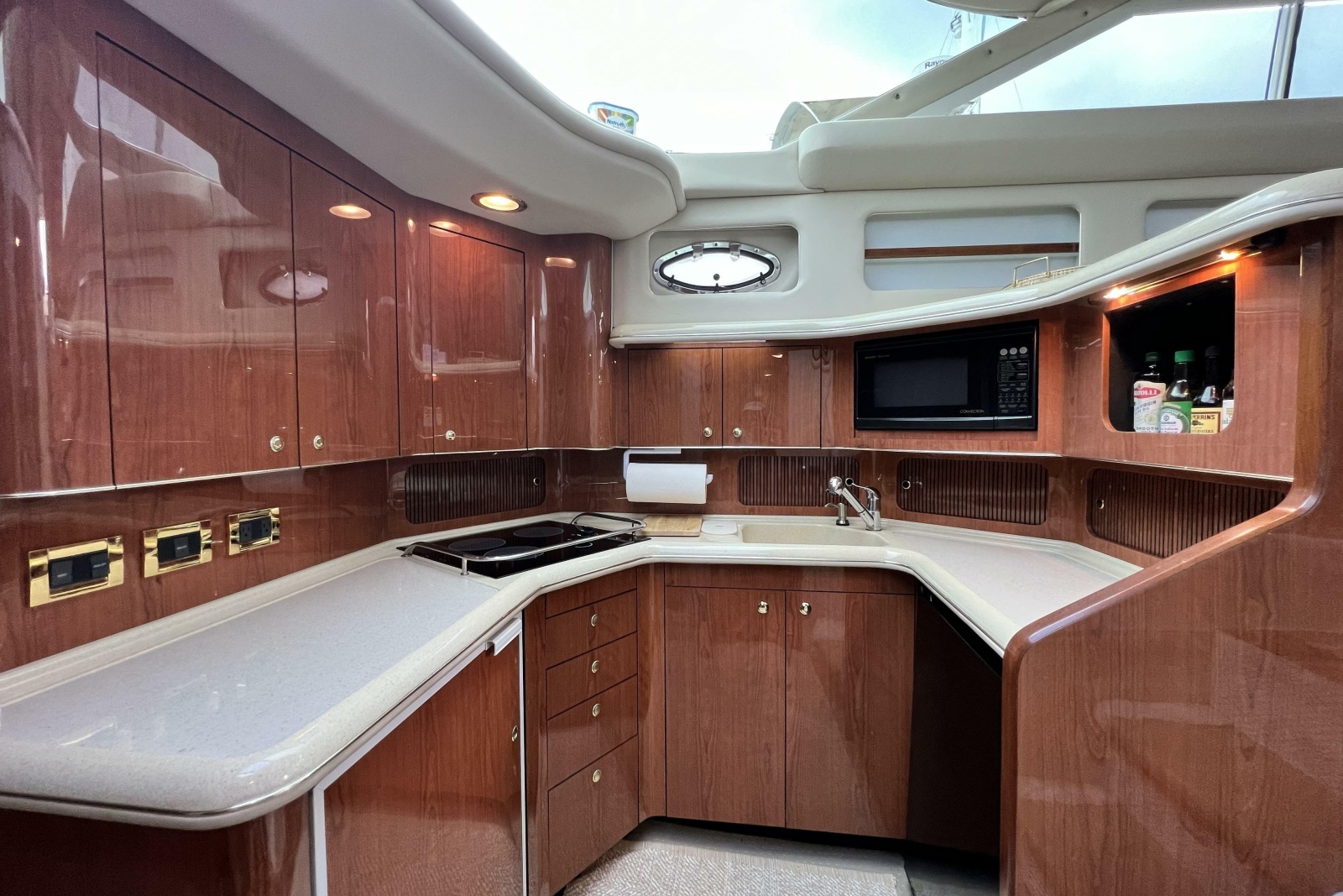1999 Sea Ray 420 Aft Cabin