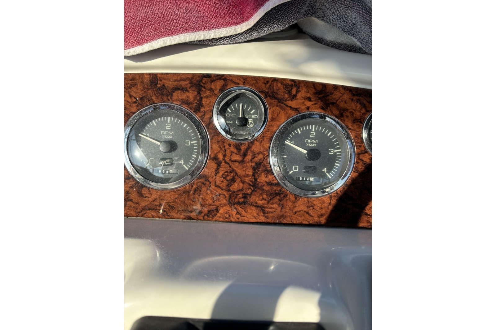 1999 Sea Ray 420 Aft Cabin