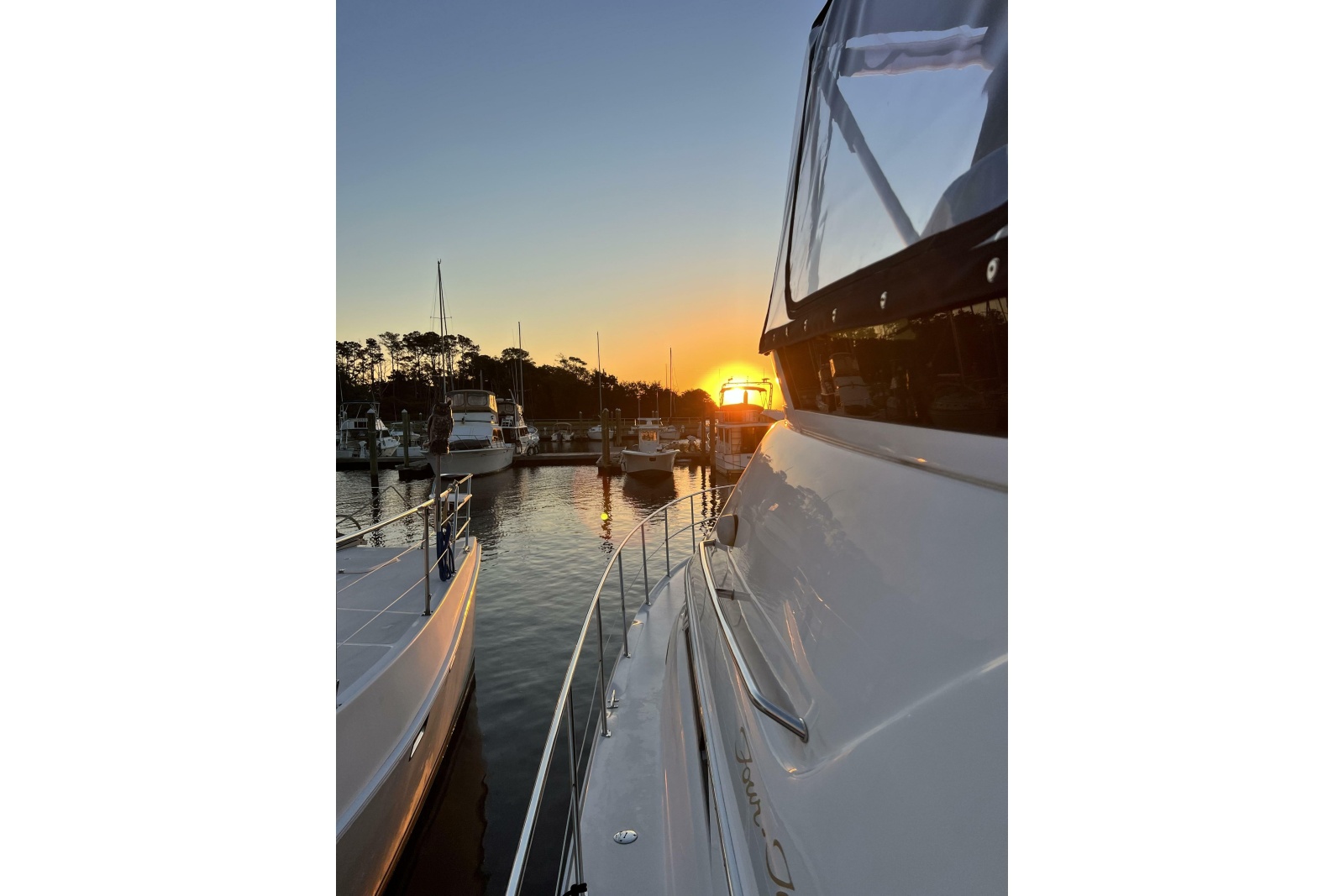 1999 Sea Ray 420 Aft Cabin
