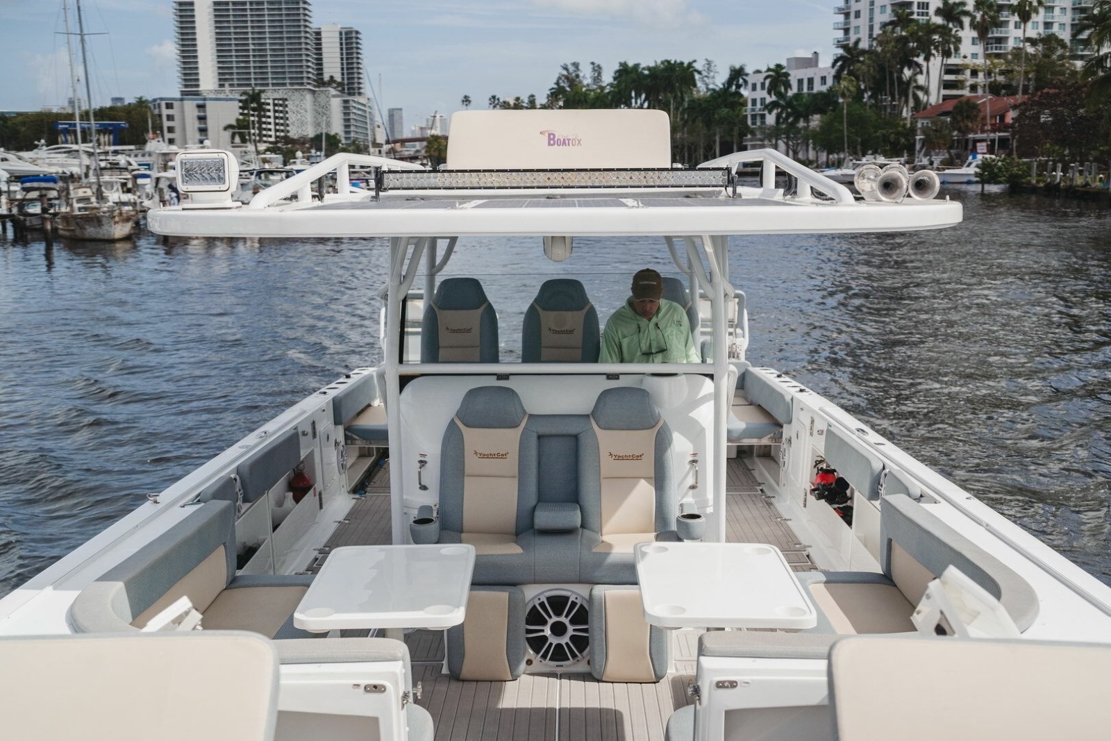 2024 Yachtcat 