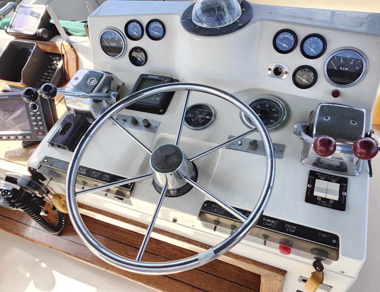 1977 Viking 43