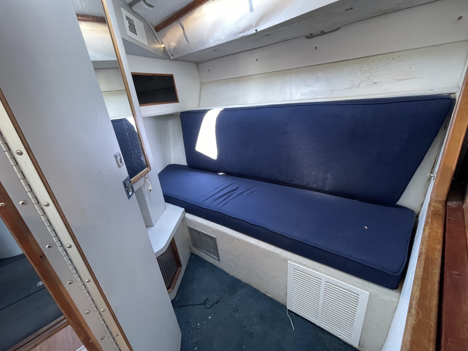 1990 Sea Ray 390 Express Cruiser