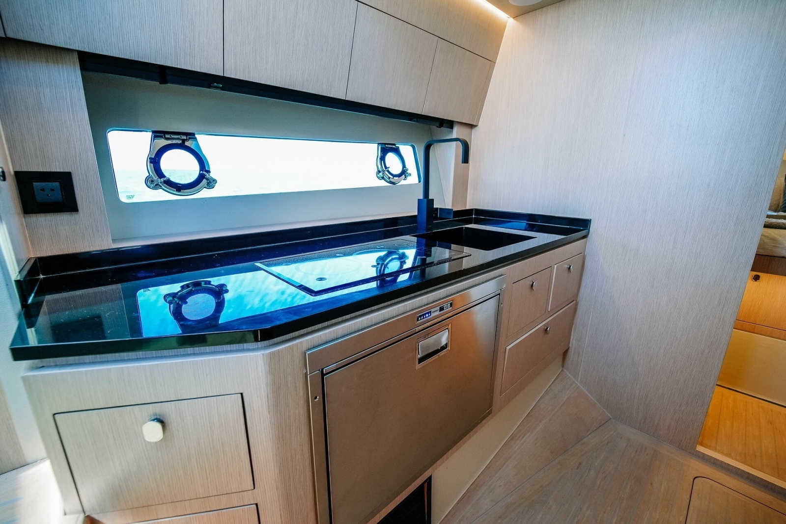 2027 Focus Motor Yachts 3X