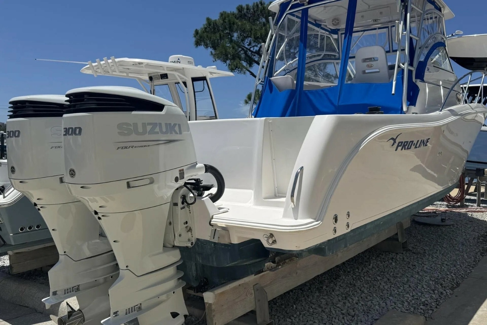 2005 Pro Line 32 Express
