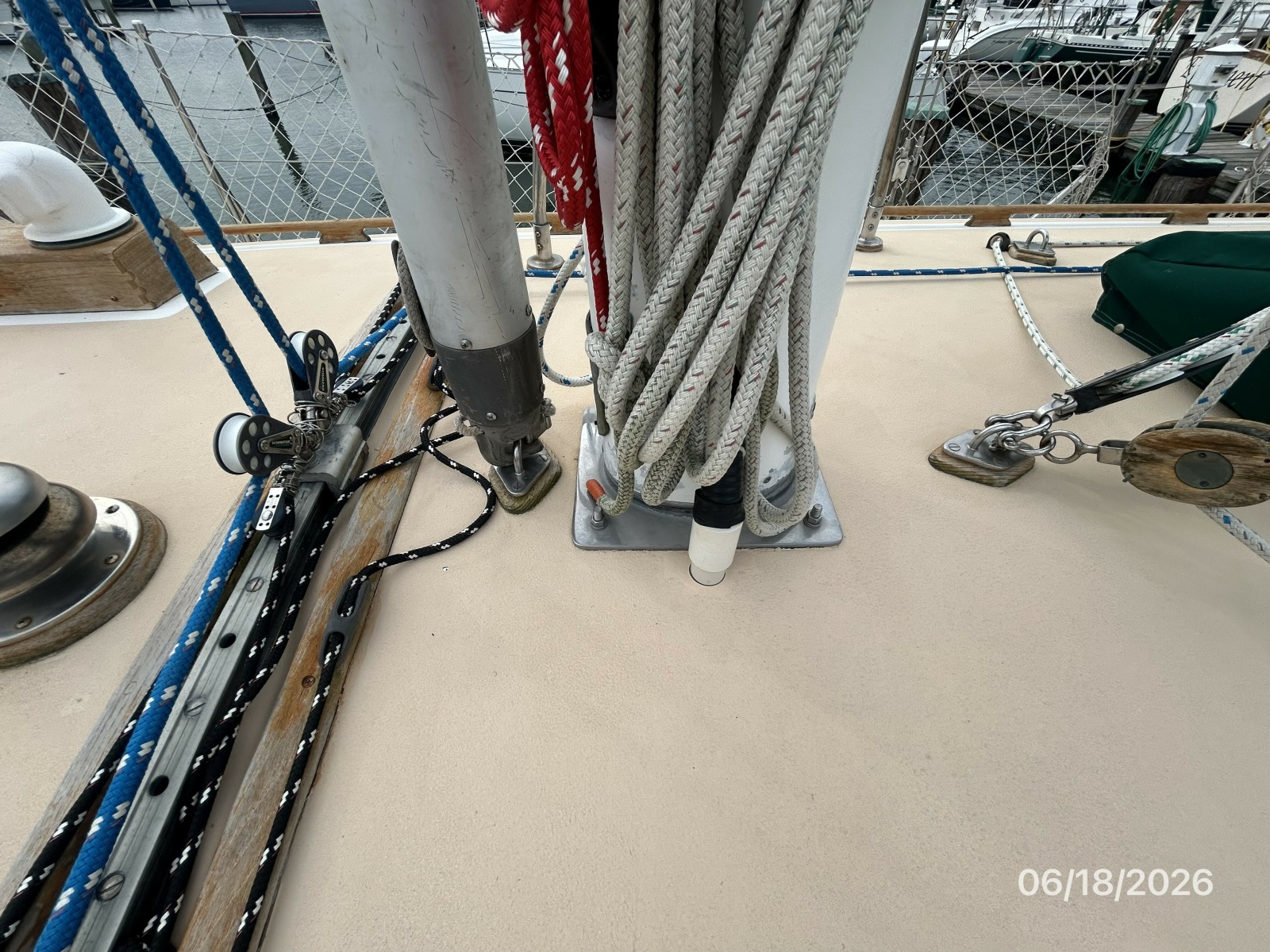 37' Tayana mast base1