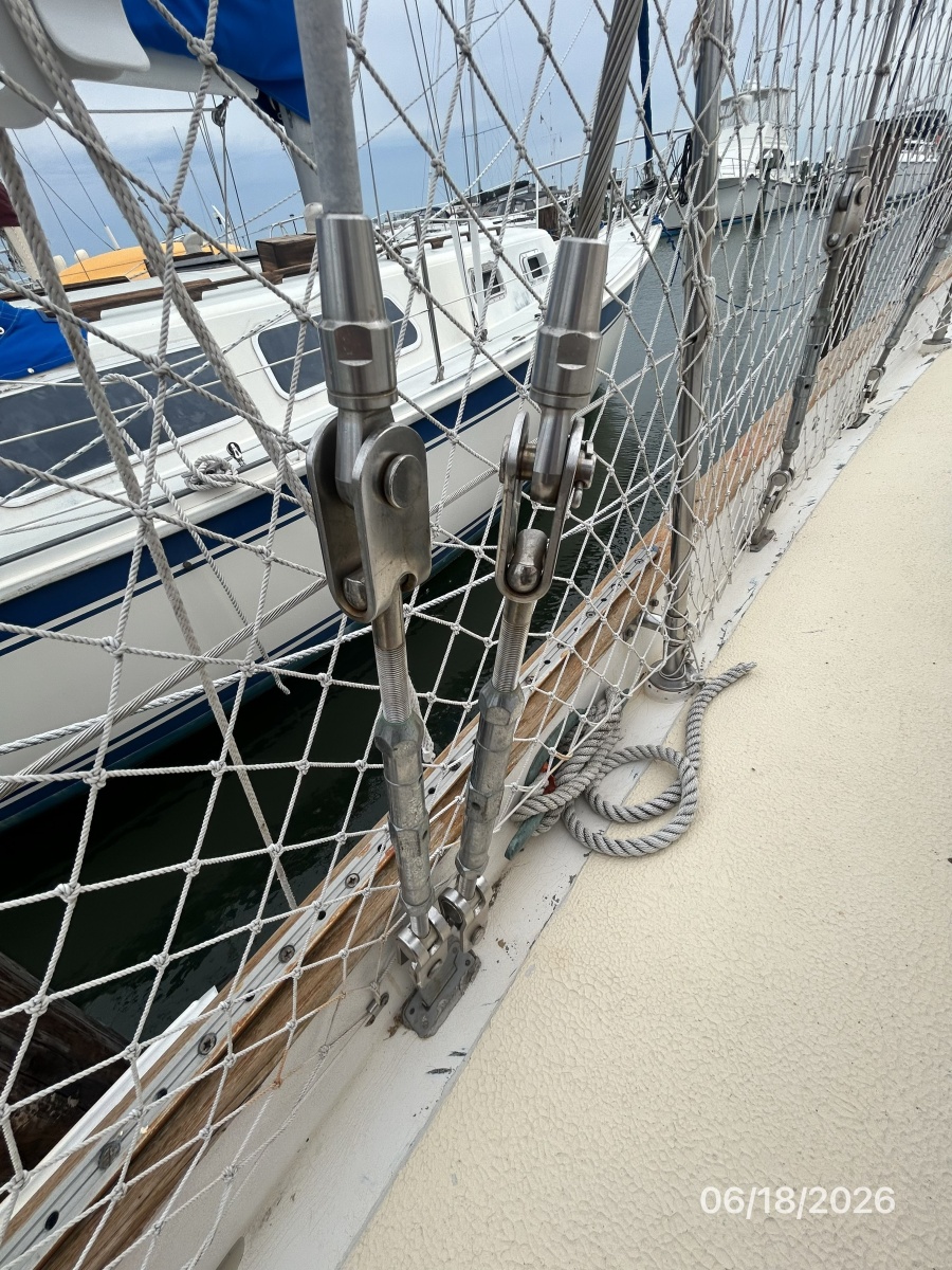 37' Tayana standing rigging1